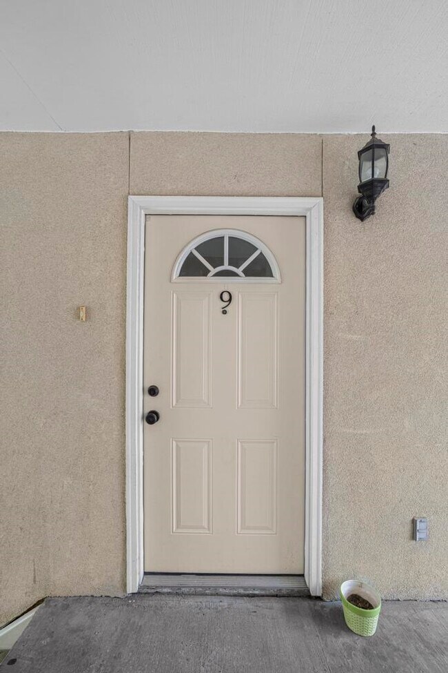 Building Photo - 5410 Marcella Ave