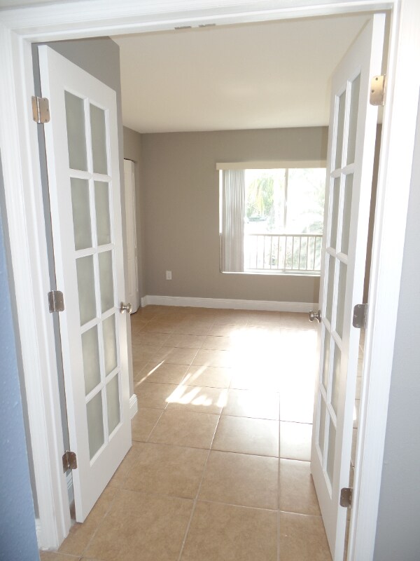 Building Photo - 2405 NW 33rd St