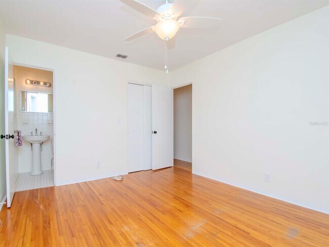 Building Photo - 4009 W Zelar St