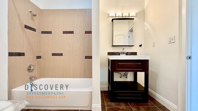 Building Photo - Modern One Bedroom Condo in Prescott