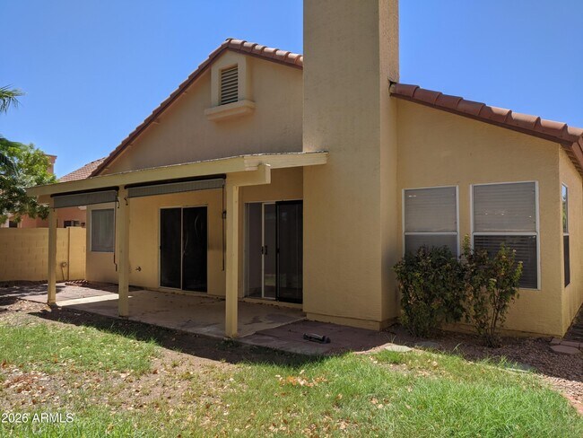 Building Photo - 1321 N Jamaica Way