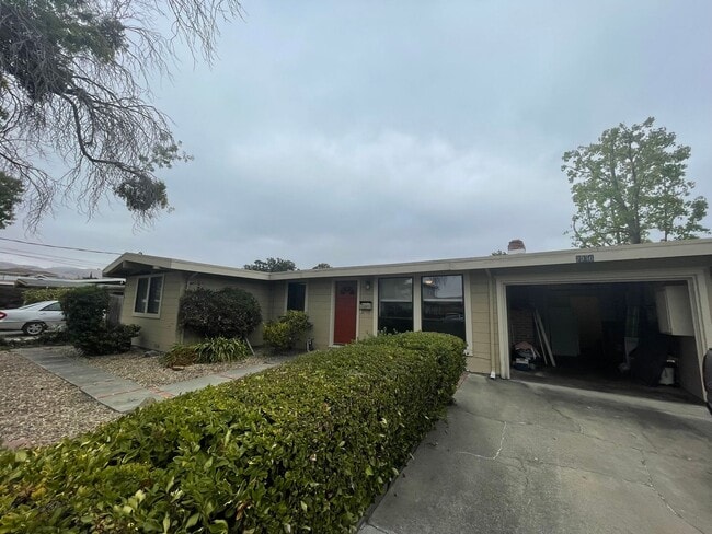 Building Photo - $3,590 / 3 BR - 1509 SF - VERY NICE MISSIO...
