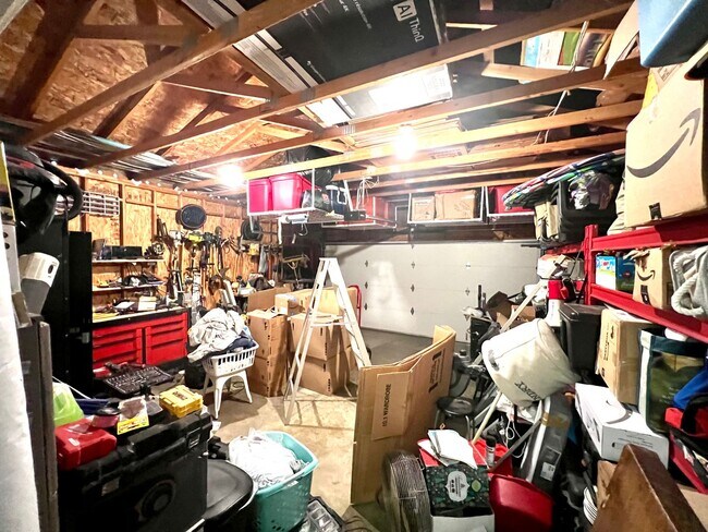 Building Photo - Remodeled 3-Bedroom Duplex Home in North G...