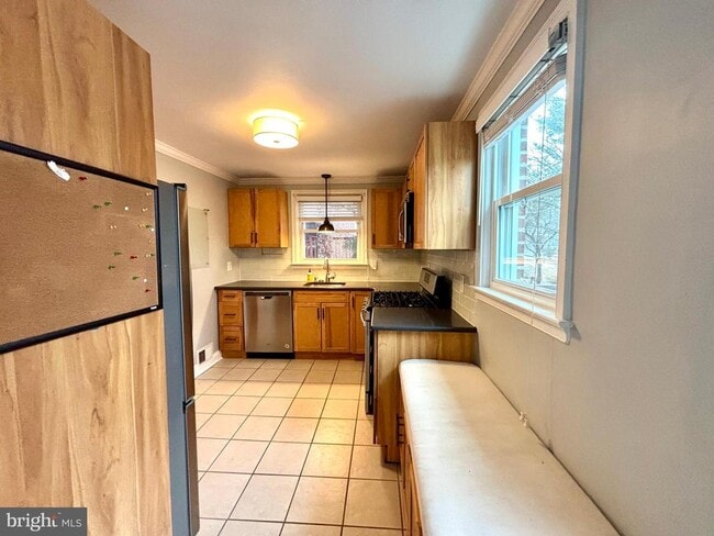 Building Photo - 546 Overlook Rd