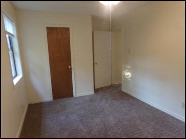 Building Photo - 610 S Maple St