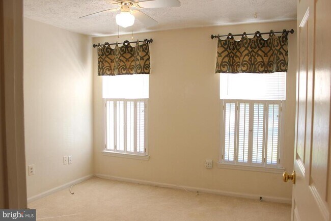 Building Photo - 3102 Cardinal Way