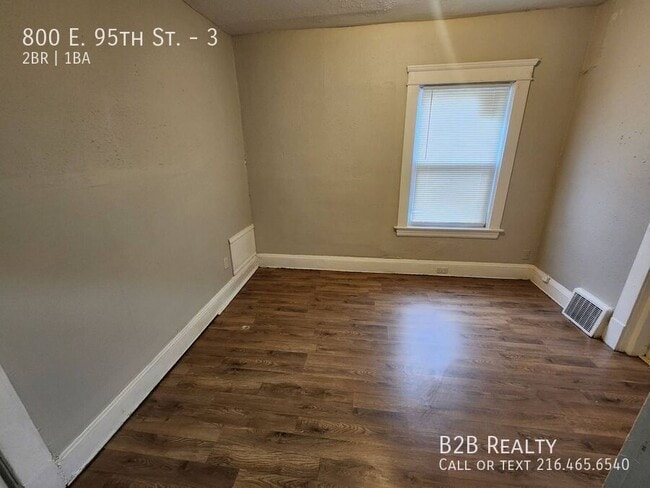 Building Photo - 800 E 95th St