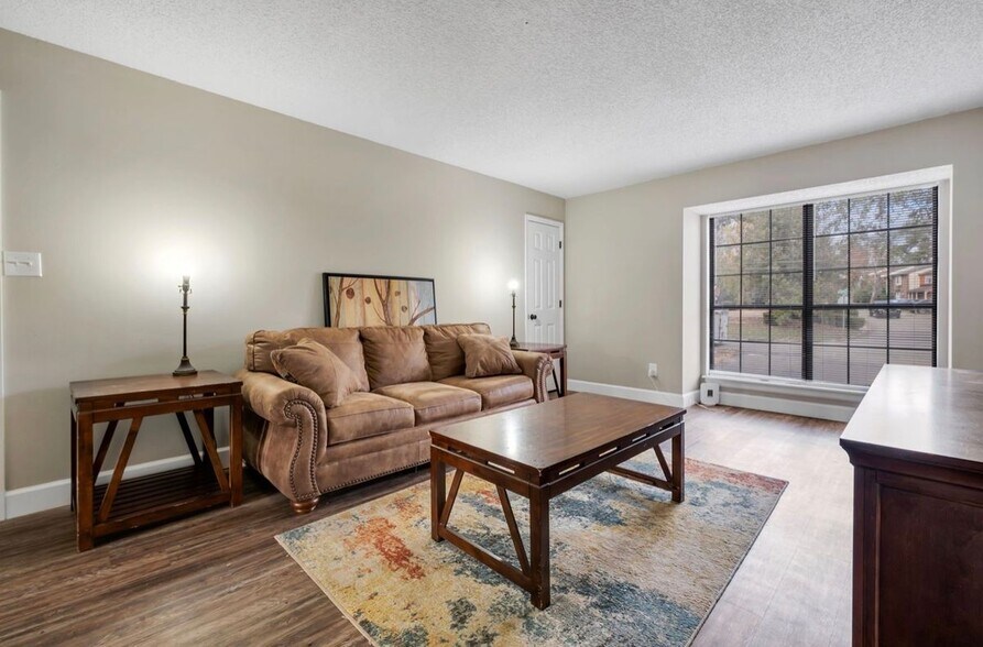 Building Photo - 1957 Darryl Dr