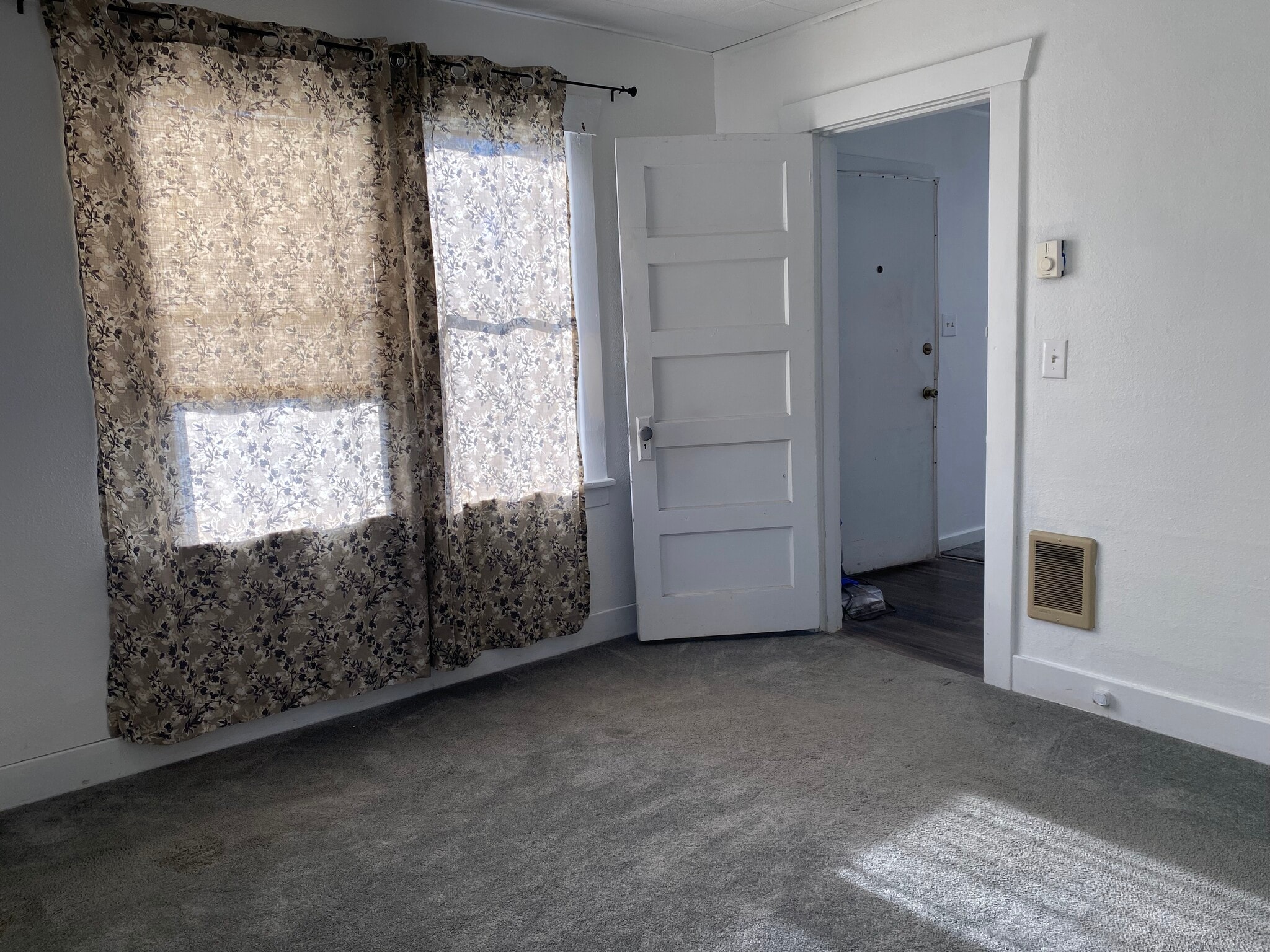 Building Photo - 26 N St NE