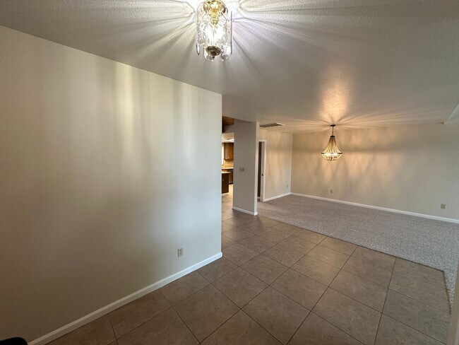 Building Photo - 1780 Paddock Ln