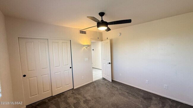 Building Photo - 4440 W Mountain Side Dr