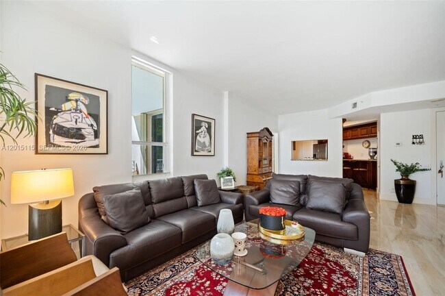 Building Photo - 888 Brickell Key Dr