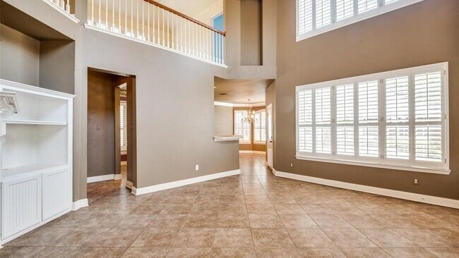 Building Photo - 452 Richmond St