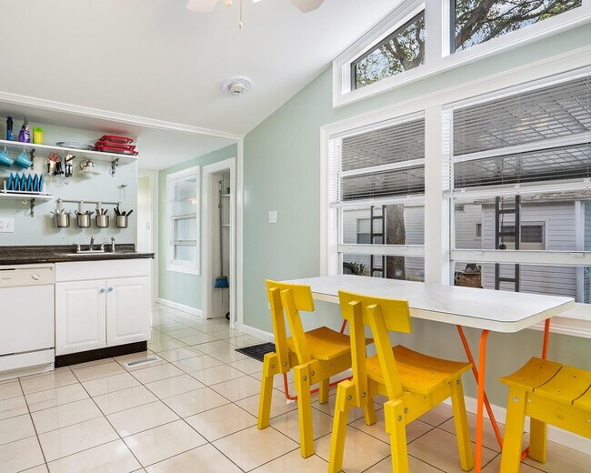 Building Photo - 1680 SW 84th Ave