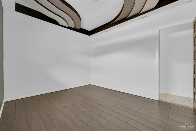 Building Photo - 20 West Dr