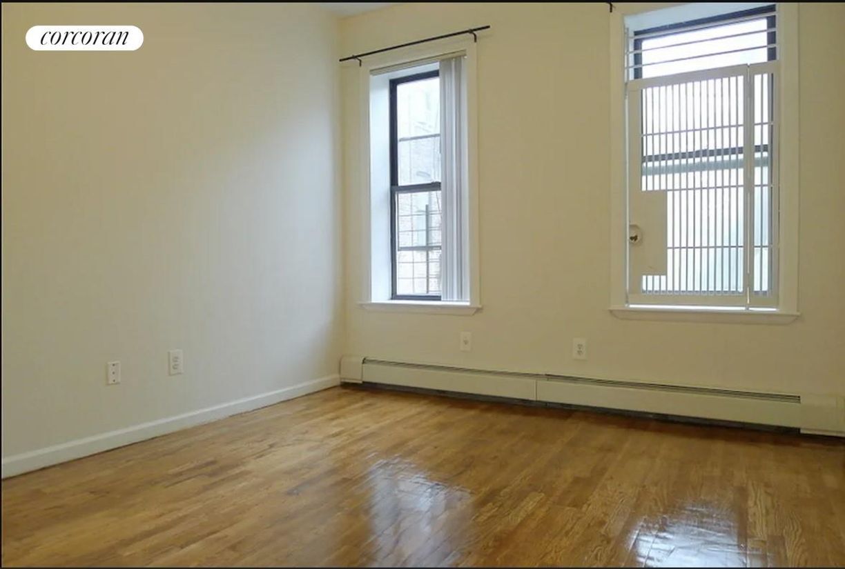 Building Photo - 1842 7th Ave