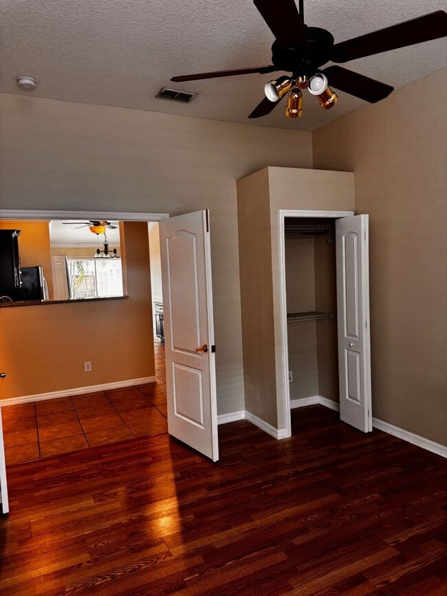 Building Photo - AVAILABLE NOW