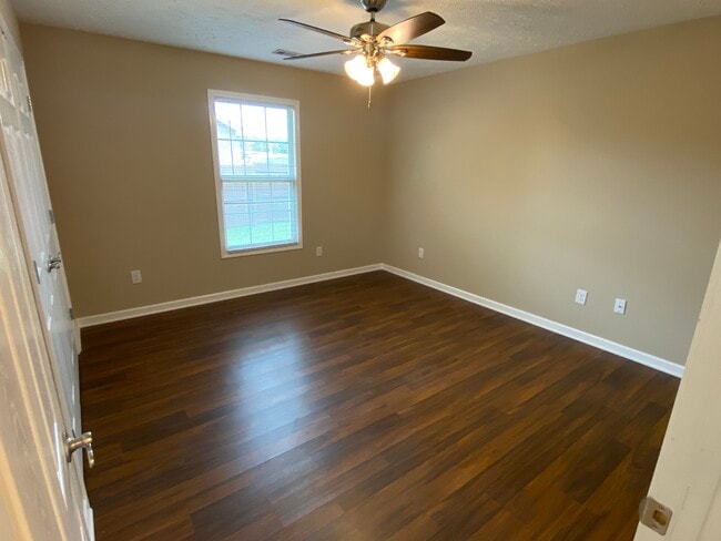 Building Photo - 367 Hendrixson Dr