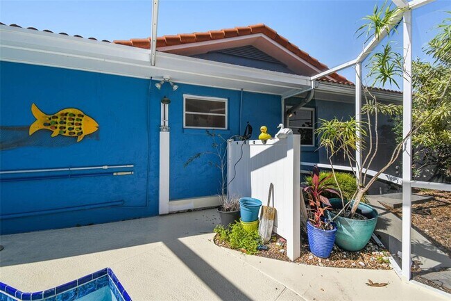 Building Photo - 5050 Porpoise Pl