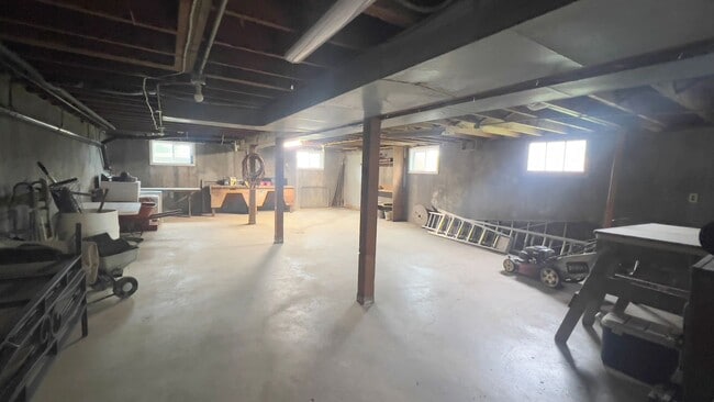 Building Photo - 35144 Reith Larson Ln