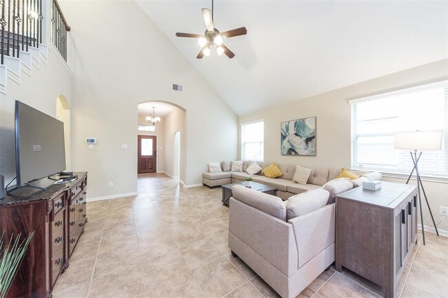 Building Photo - 6411 Tea Tree Dr