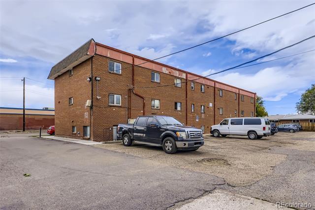 Building Photo - 1080 S Eliot St