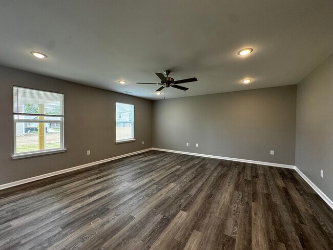 Building Photo - 134 Landry Ln