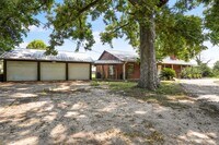 Building Photo - 700 Anderson Rd