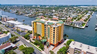 Building Photo - 821 N Riverside Dr