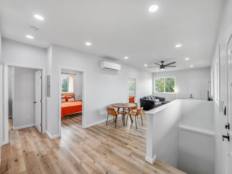 Building Photo - 1576 California Ave