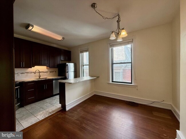 Building Photo - 1610 N Broom St