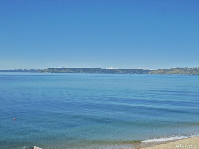 Building Photo - Amazing Dash Point Beach Front Home!