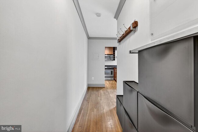 Building Photo - 1361 K St SE