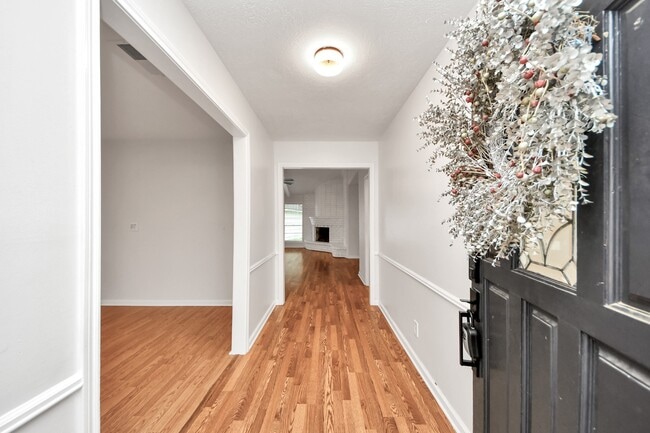 Building Photo - 1319 Forsythe Ln