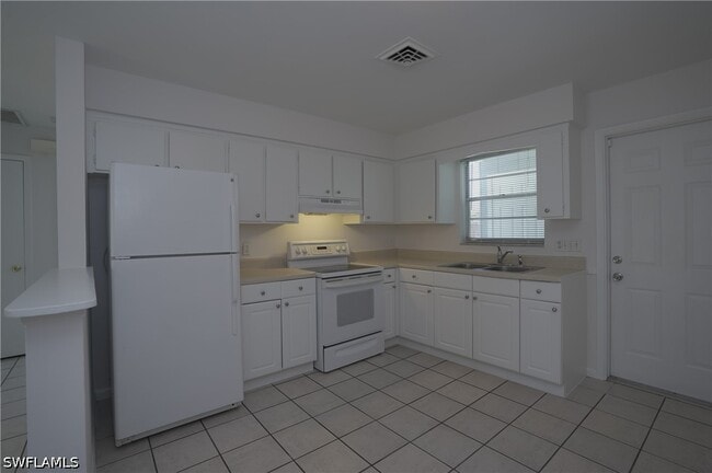 Building Photo - 1195 S Alhambra Cir