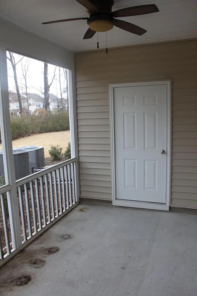 Building Photo - Room in Townhome on Skyros Loop