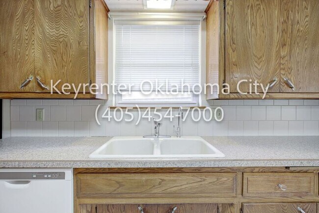 Building Photo - 3632 Sunvalley Dr