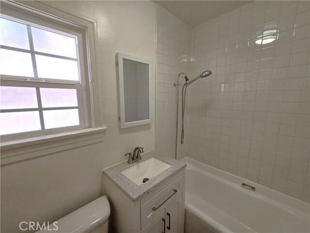 Building Photo - 121 W Lomita Ave