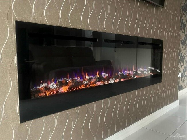 Building Photo - 37 Water Lily Ave