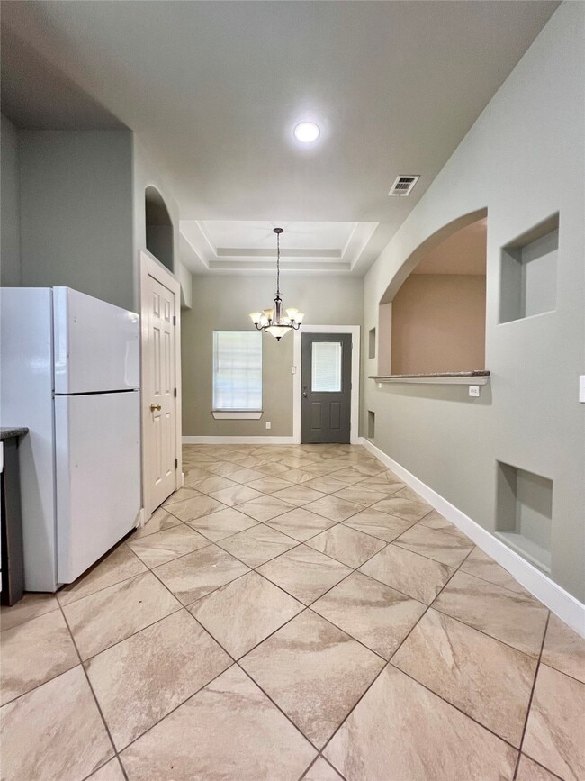 Building Photo - 216 Thorn Ridge St
