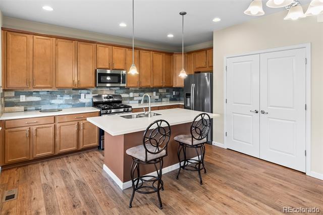 Building Photo - 10771 N Montane Dr