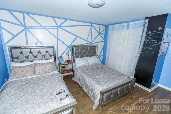 Building Photo - 2922 Deep Cove Dr NW
