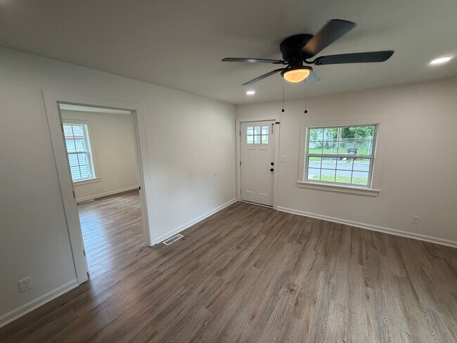 Building Photo - Room in Single Family Home on Fox St SW