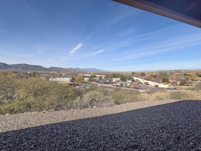 Building Photo - DUPLEX - CAMP VERDE
