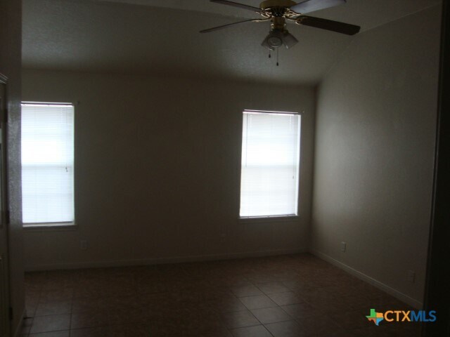 Building Photo - 4606 John David Dr