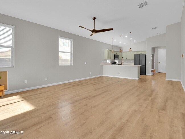 Building Photo - 3405 W Alta Vista Rd