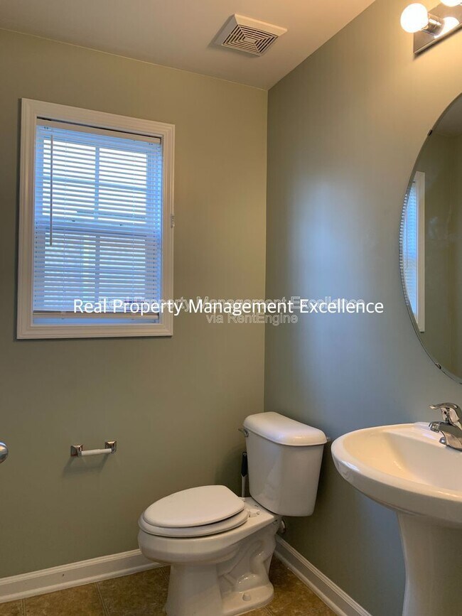 Building Photo - 3116 Guiding Light Rd