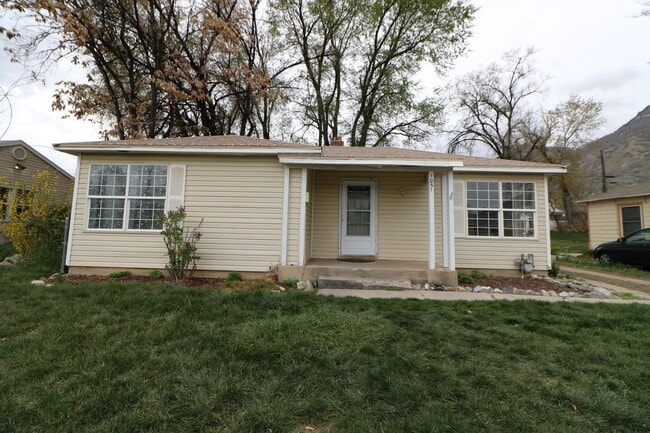 Primary Photo - Provo Home Near the Foothills