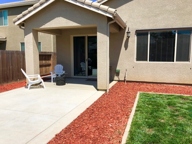 Building Photo - $2,295 Temperance & Shields, 3 Bedroom Hom...