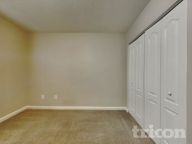 Building Photo - 10980 Thrasher Rd